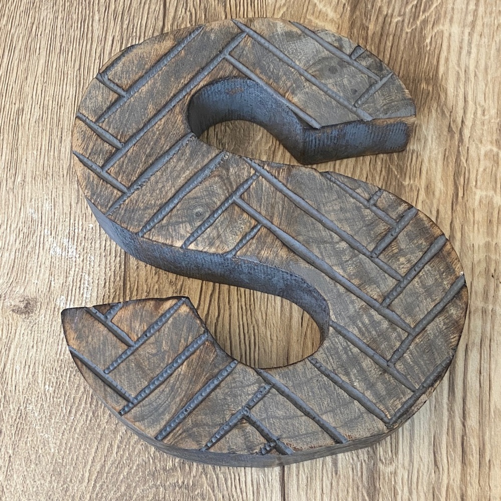 Kenton Grey Stand Up Carved “S” Wooden Weathered Chevron Pattern Letter Decor